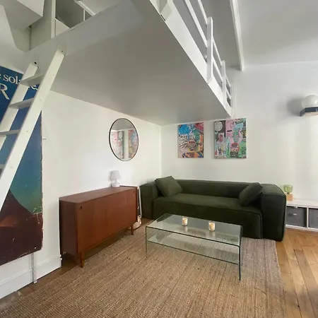 Apartment Au Coeur De Montmartre Paris